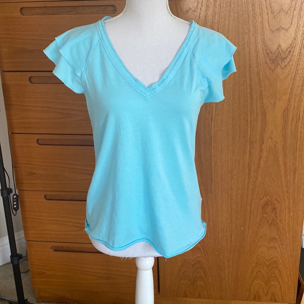 Anthropologie Maeve brand short sleeve v-neck top medium blue size Medium
